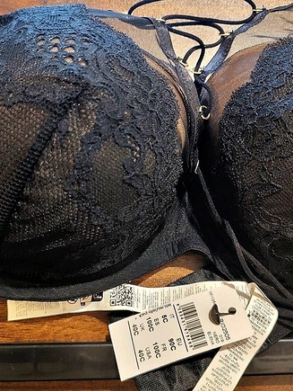 Intimissimi Elena Lace Balconette Bra Black 40C